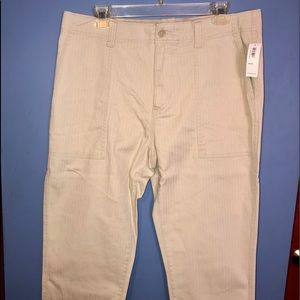 Old navy relaxed slim built in flex utility pants